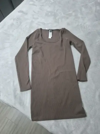 Vestido hermoso marrón Forever 21 - miniatura 2