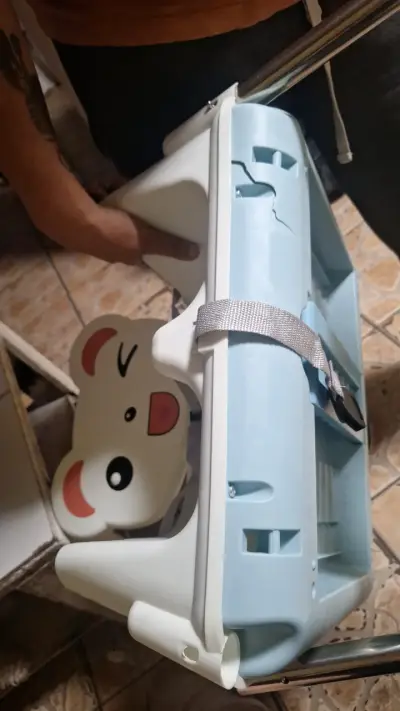 Silla alta de bebé con diseño de oso - miniatura 3
