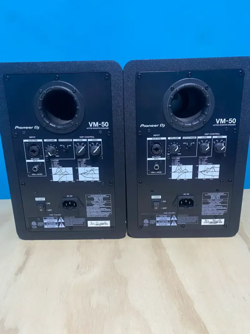 Parlantes Pioneer DJ negros - 3