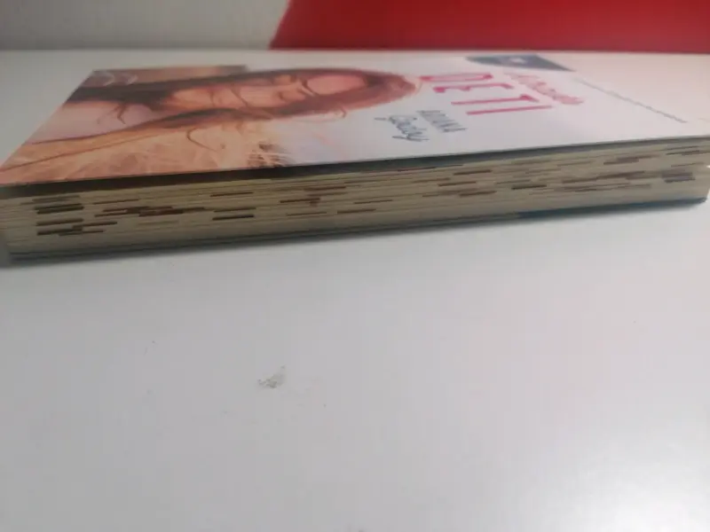 Libro 'A través de ti' de Ariana Godoy - 3