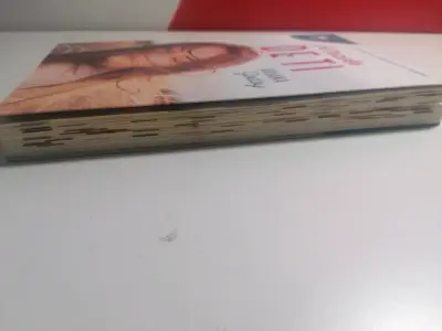 Libro 'A través de ti' de Ariana Godoy - miniatura 3