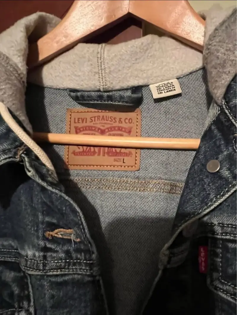 Chaqueta mezclilla Levis con capucha - 2