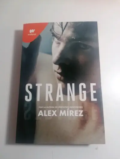 Libro Strange de Alex Mírez - miniatura 1