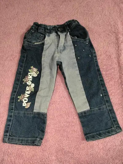 Zapatos y ropa de bebé - miniatura 4