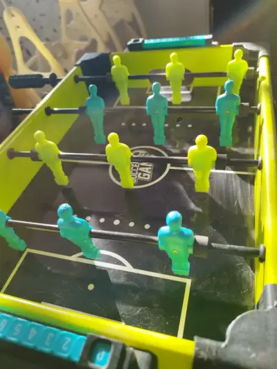 Mesa de taca taca para niños - miniatura 5