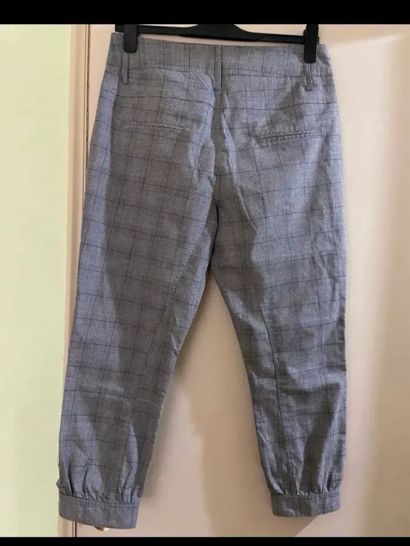 Pantalones de cuadros grises - 2