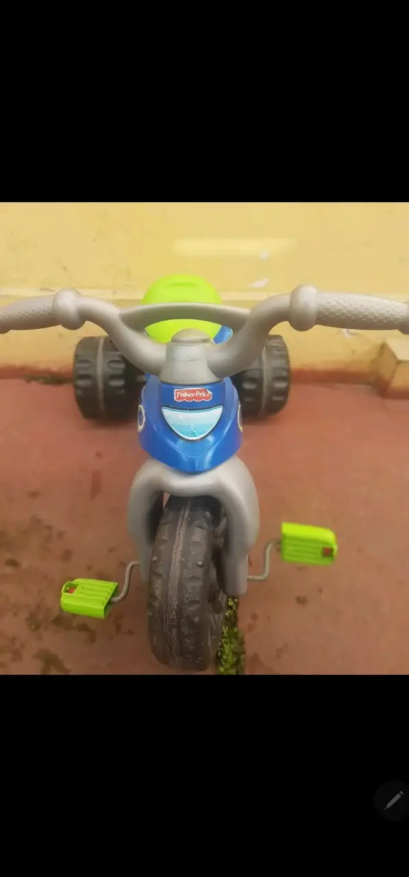 Triciclo Fisher-Price azul y verde - 1