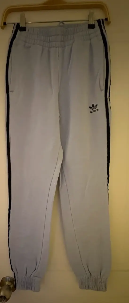 Pantalones deportivos celeste claro Adidas - 1