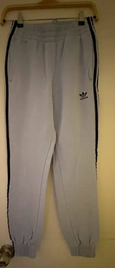 Pantalones deportivos celeste claro Adidas - miniatura 1
