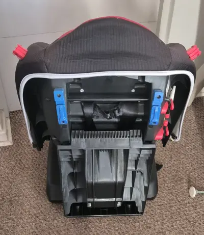 Silla de auto roja y negra Bebesit - miniatura 2