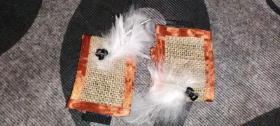 Disfraz artesanal con plumas - miniatura 5