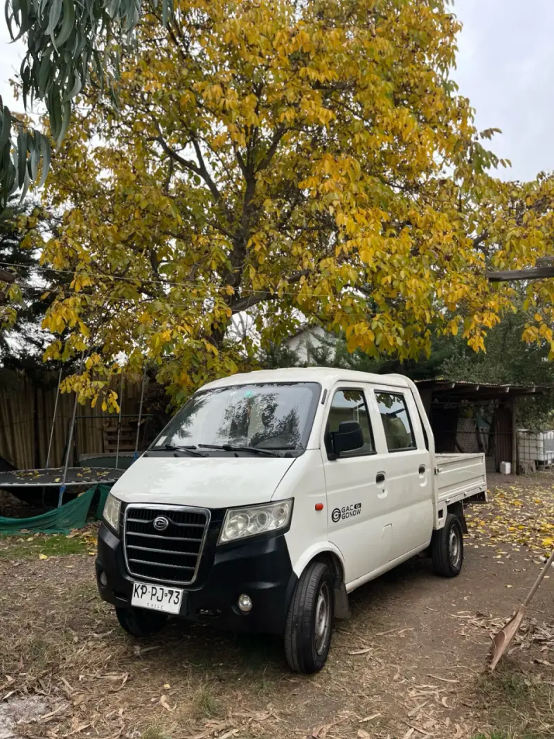 Camioneta GAC Gonow blanca - 1