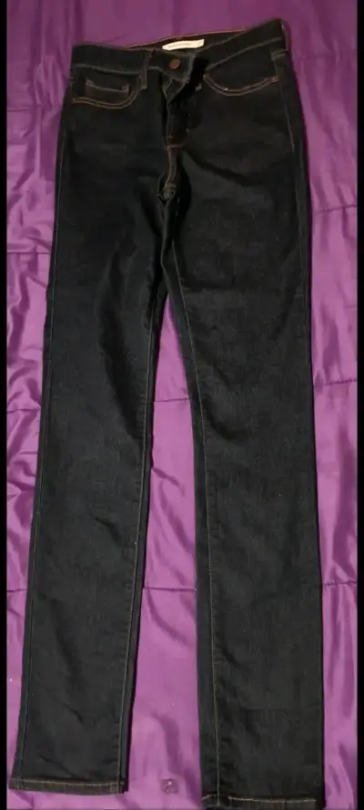 Jeans oscuros de hombre - miniatura 2
