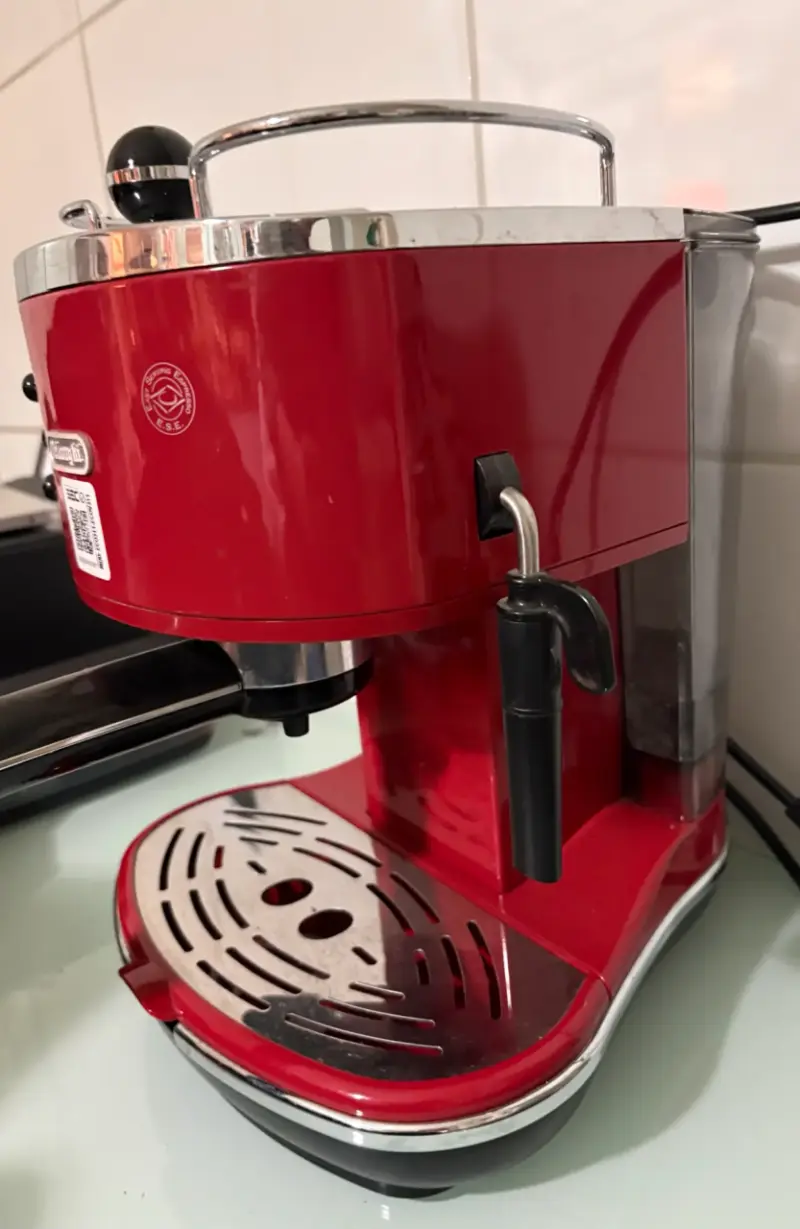 Máquina de café espresso roja - 4