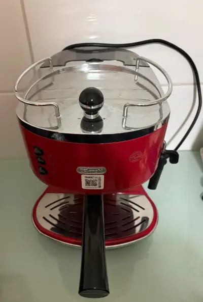 Máquina de café espresso roja - miniatura 5