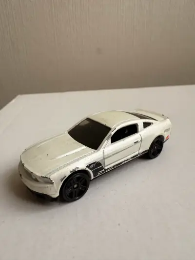 Auto de juguete Hot Wheels - miniatura 3