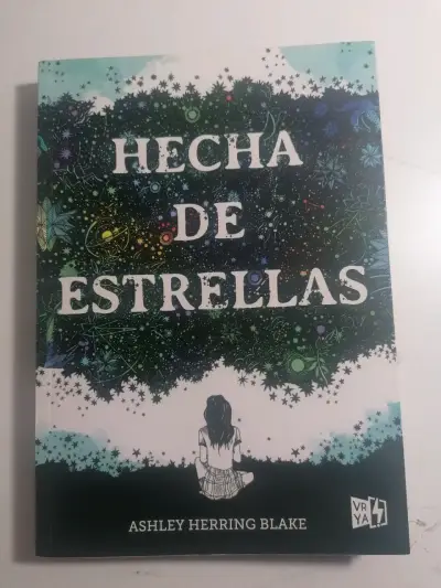Libro 'Hecha de Estrellas' - miniatura 1