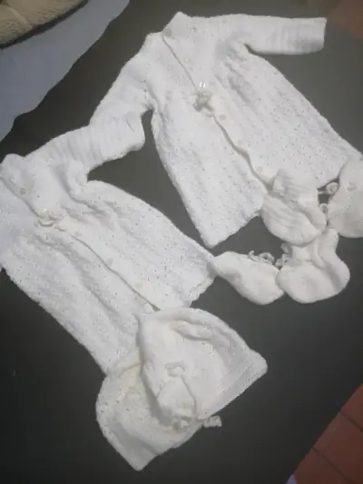 Conjunto de ropa para bebé - miniatura 2