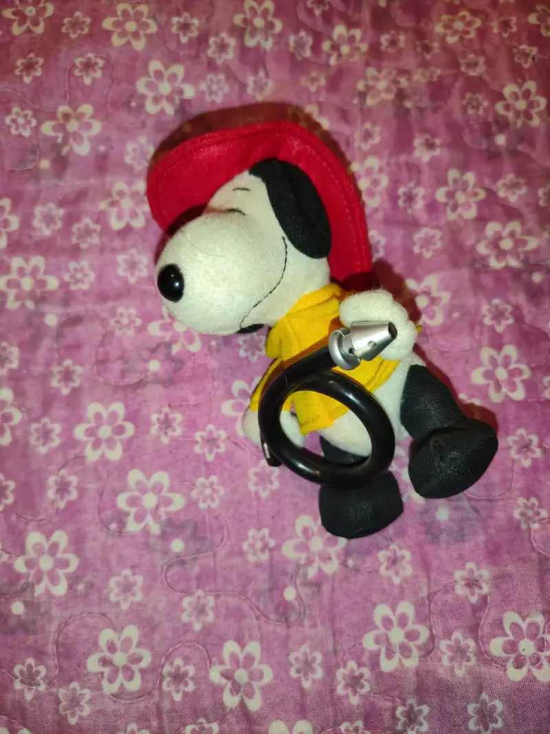 Peluche Snoopy figurita amarillo - 2