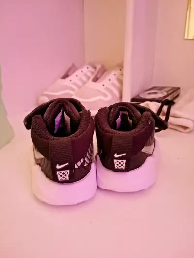 Zapatillas Team Hustle negras - miniatura 4