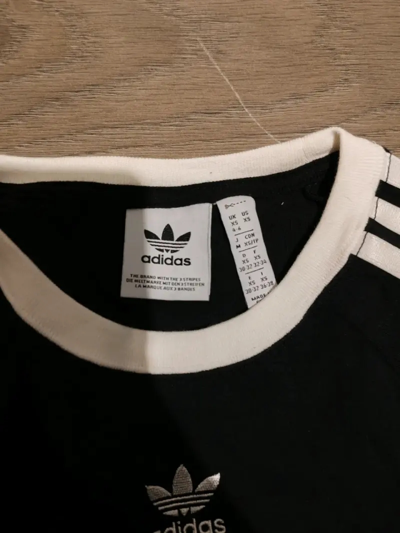 Polera Adidas mujer XS con franjas - 3