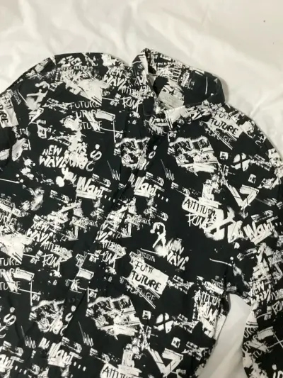 Camisa negra estampada graffiti ZARA - miniatura 1