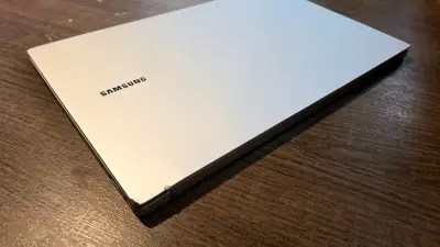 VENDO PARA DESARME COMPLETO - Samsung Galaxy Book - miniatura 1