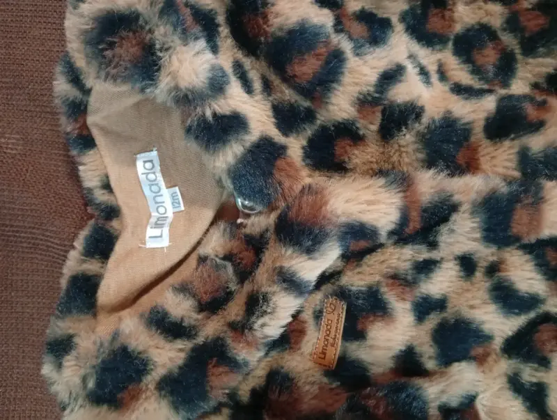 Chaqueta de peluche con estampado de leopardo - 2