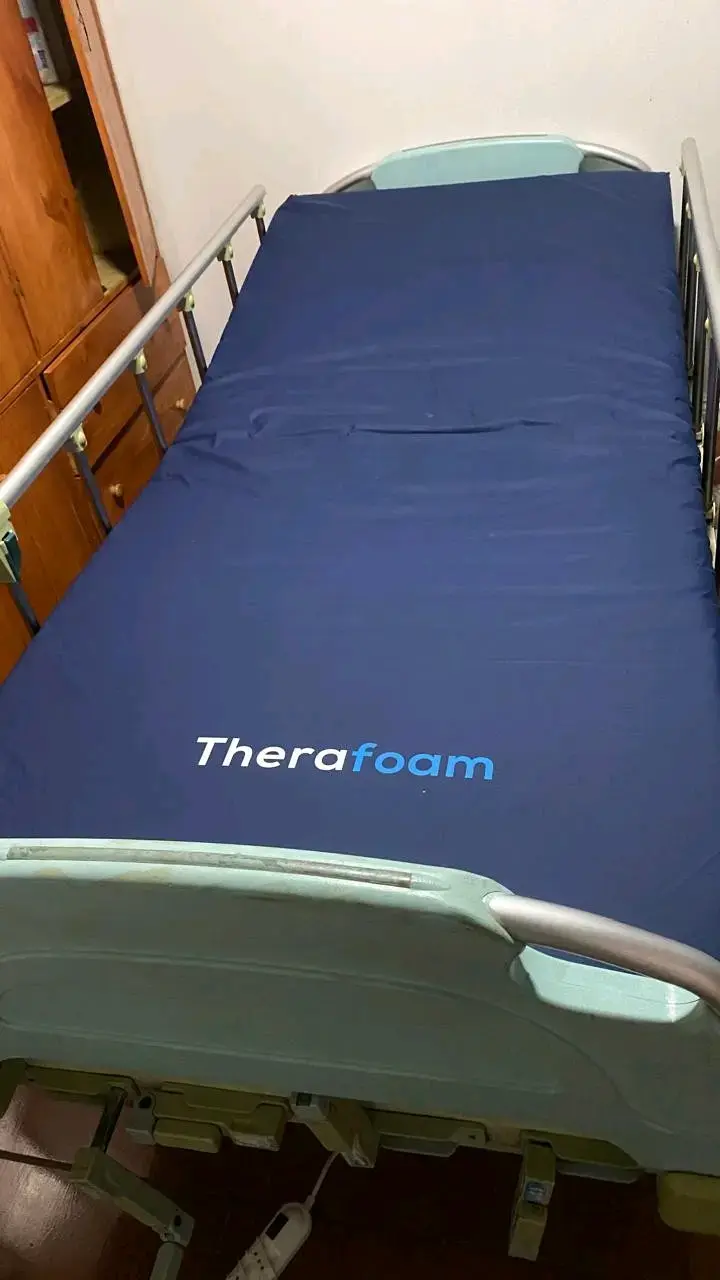 Cama clínica ajustable - 3