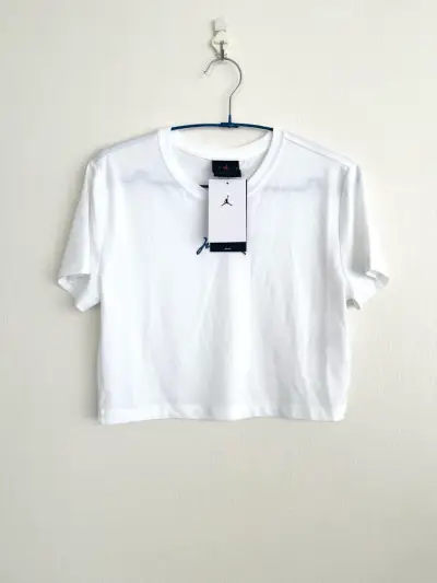 Polera blanca marca Jordan original - miniatura 2