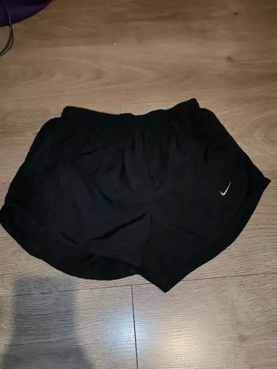 Shorts  mujer S deportivos negros Nike Importado - miniatura 1