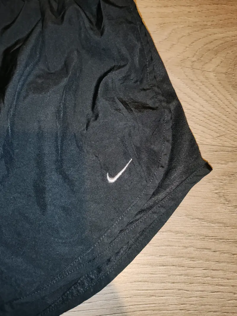 Shorts mujer S deportivos negros Nike Importado - 2