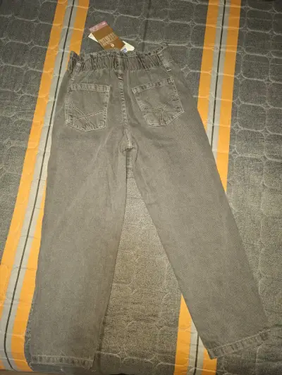 Pantalón gris de mezclilla - miniatura 2