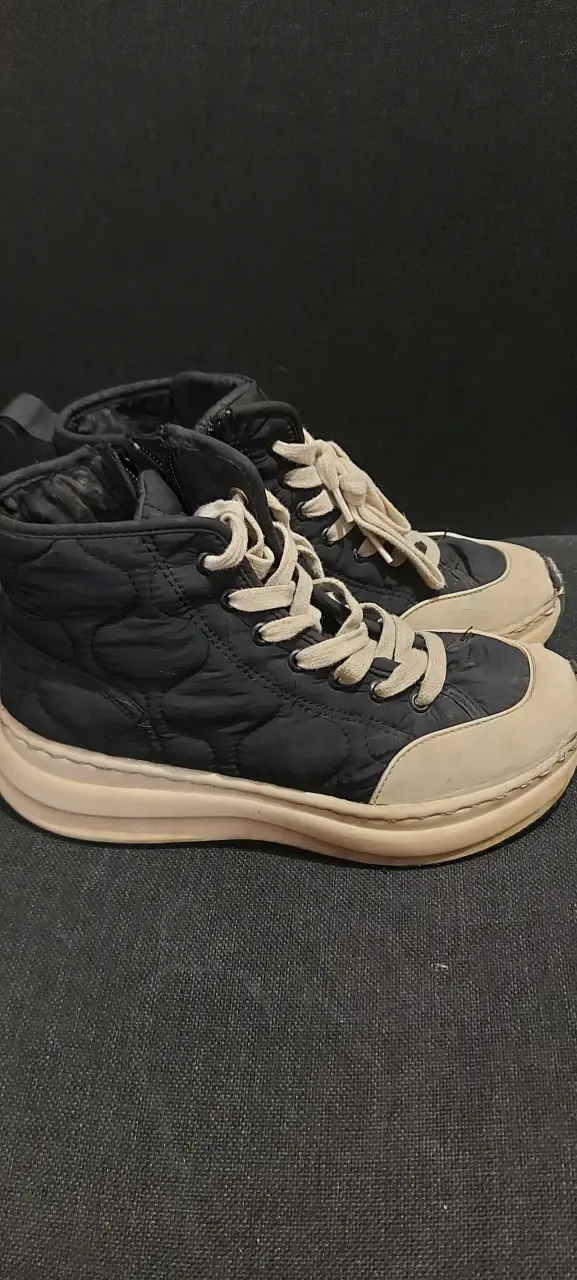 Zapatillas negras con cordones - 2