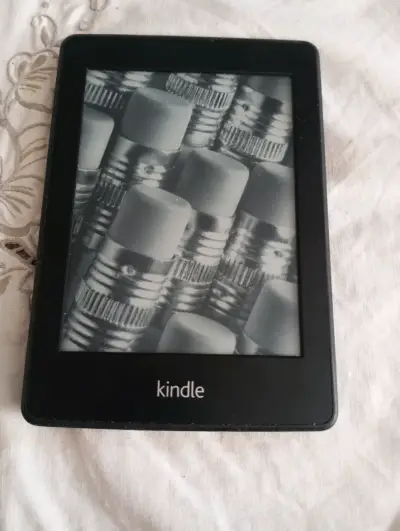 Amazon Kindle Paperwhite (Con Luz Integrada) + Cab - miniatura 1