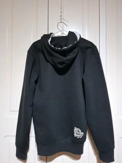 Polerón negro con capucha  Talla S - miniatura 2