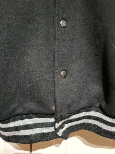 Chaqueta bomber negra y gris - miniatura 2