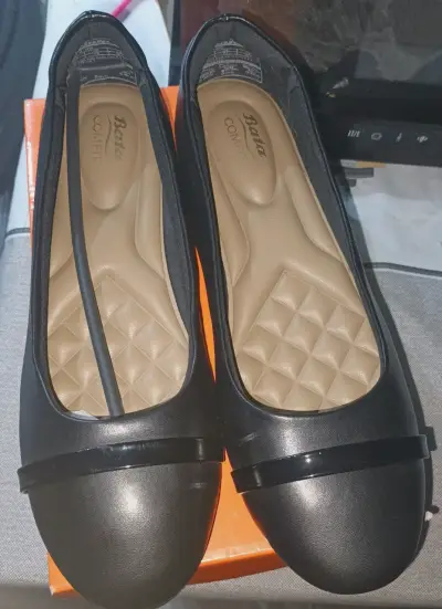 Zapatos planos negros Bata - miniatura 1