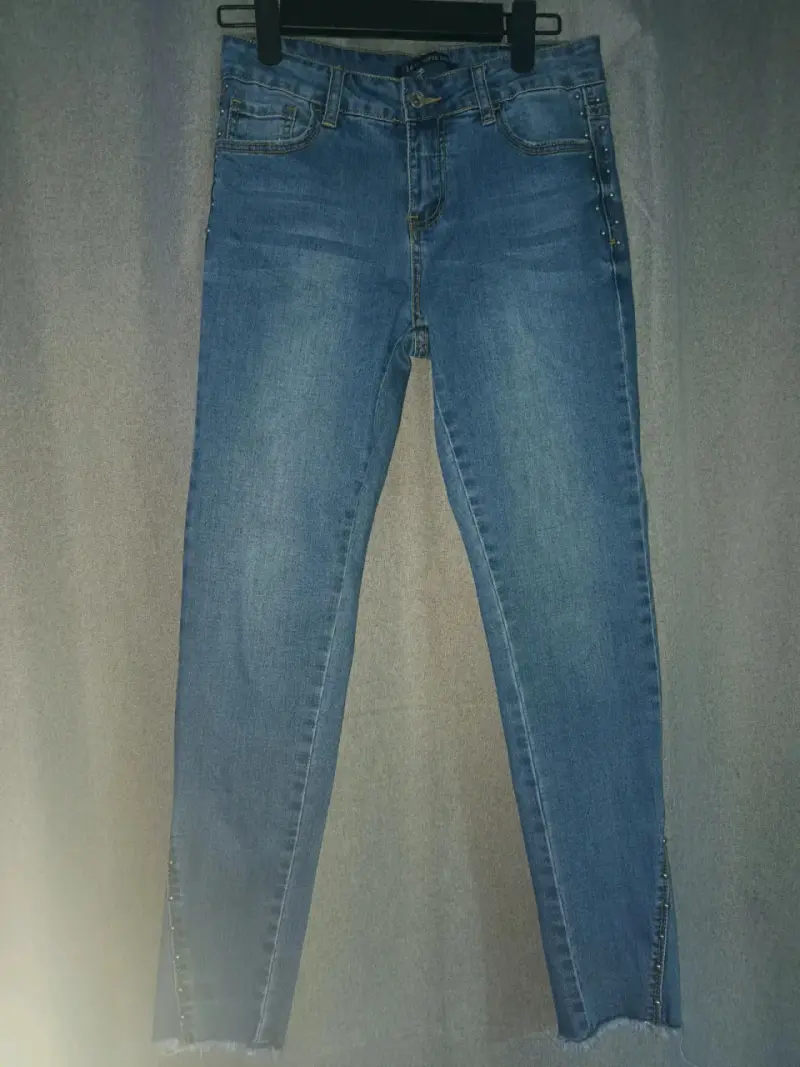 Jeans skinny tallas laterales