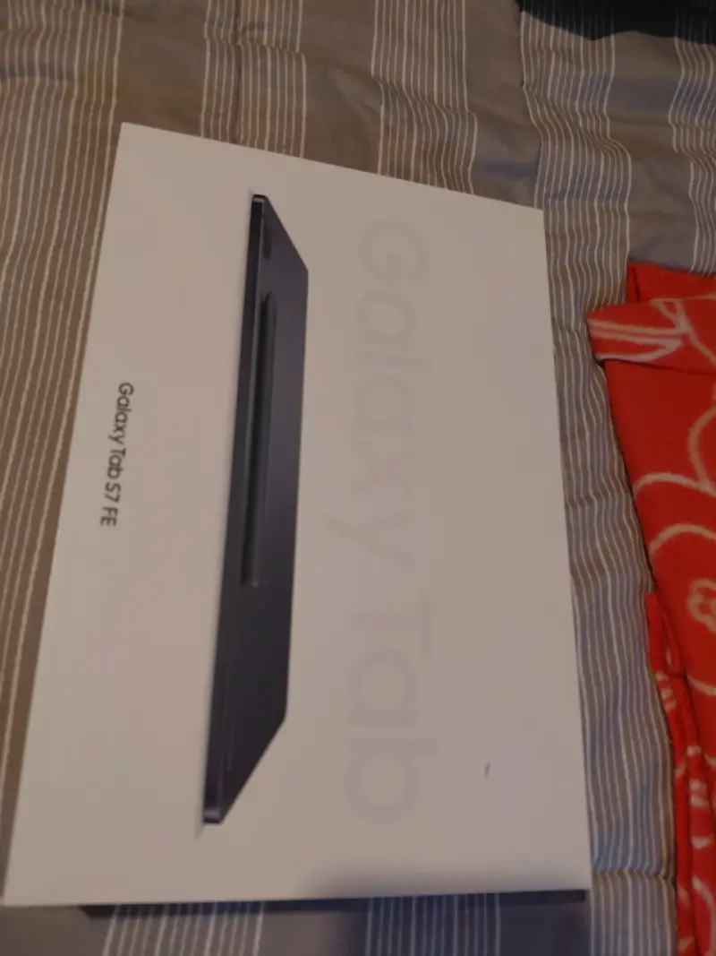 Samsung Galaxy Tab S7 FE nueva - 1