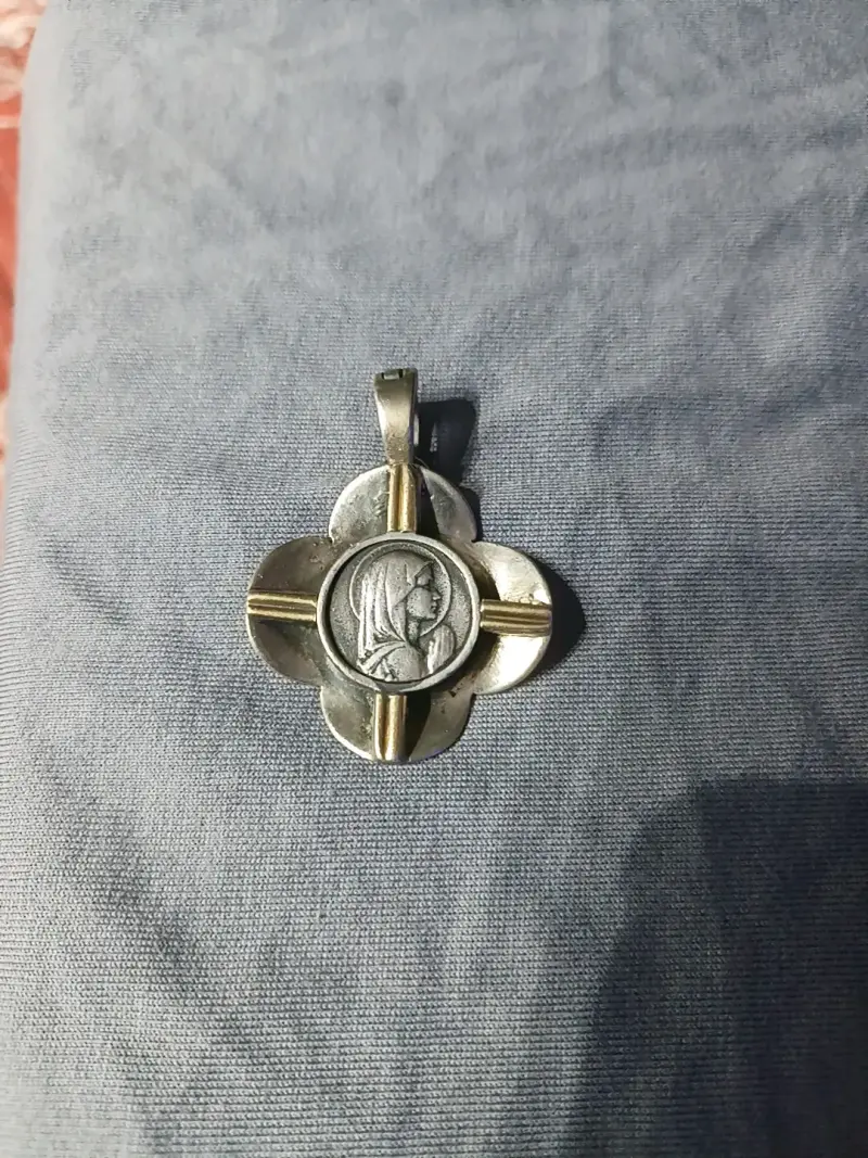 Colgante virgen ( dije) Plata italiana y oro