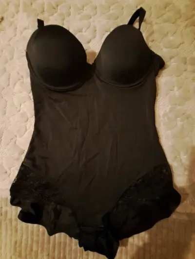 Body negro con encaje - miniatura 1