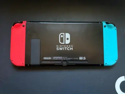 Nintendo Switch V1 + Caja Original + 2 Estuches - miniatura 3