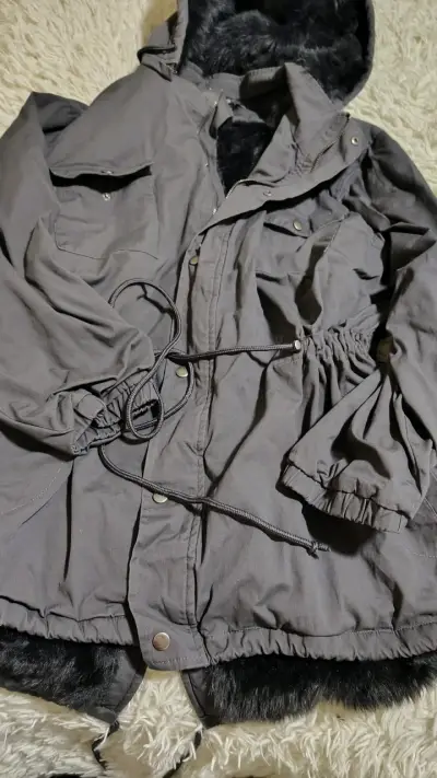 Parka gris con capucha forrada - miniatura 1