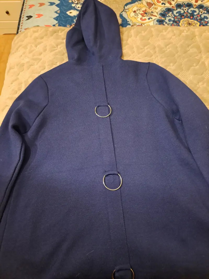 Chaqueta azul con capucha - 2