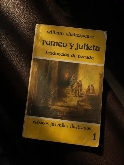 Libro 'Romeo y Julieta' de Shakespeare - miniatura 1