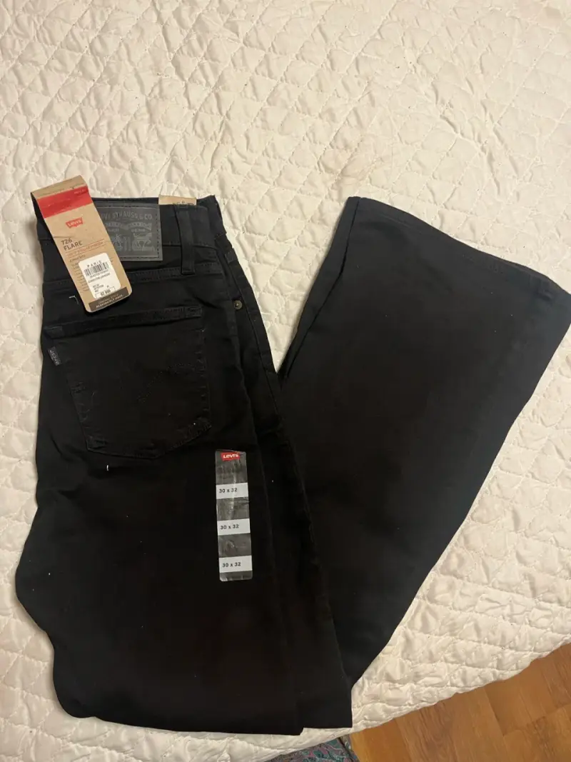 Jeans negros Levi's Flare - 1