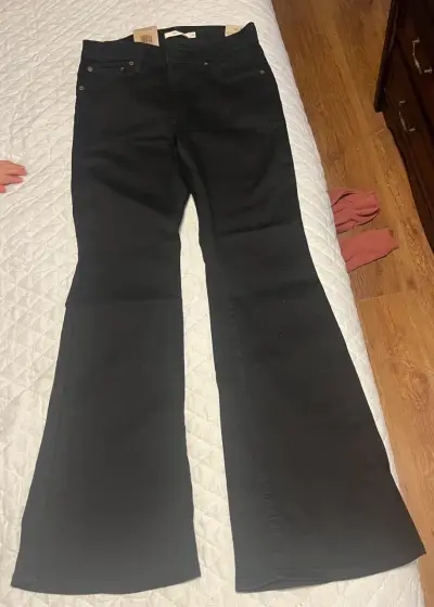 Jeans negros Levi's Flare - miniatura 2
