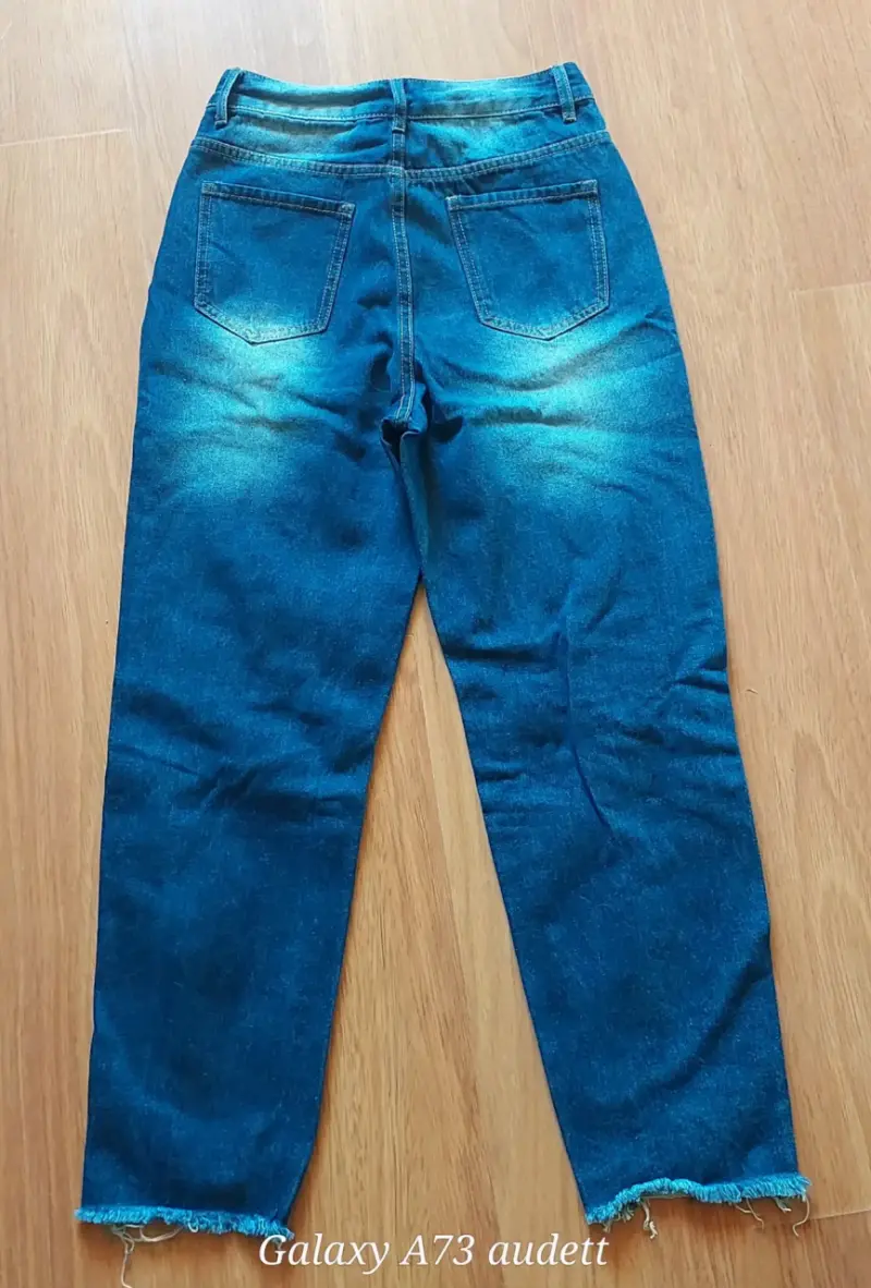 Jeans azul rasgados - 2