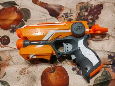 Pistola Nerf Firestrike Elite - miniatura 2